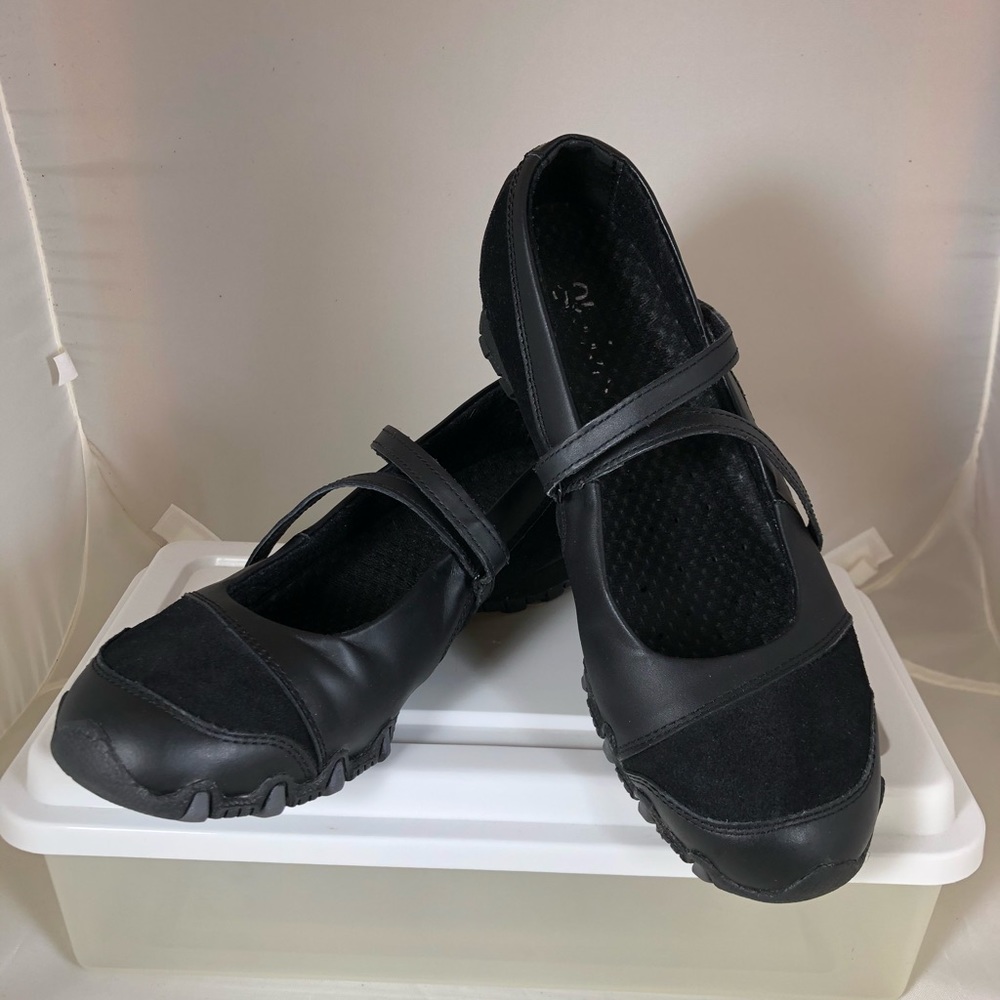 Skechers Mary Janes
